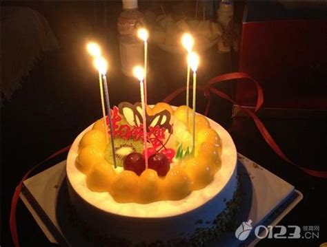 阴地 19歲生日可以吃蛋糕嗎